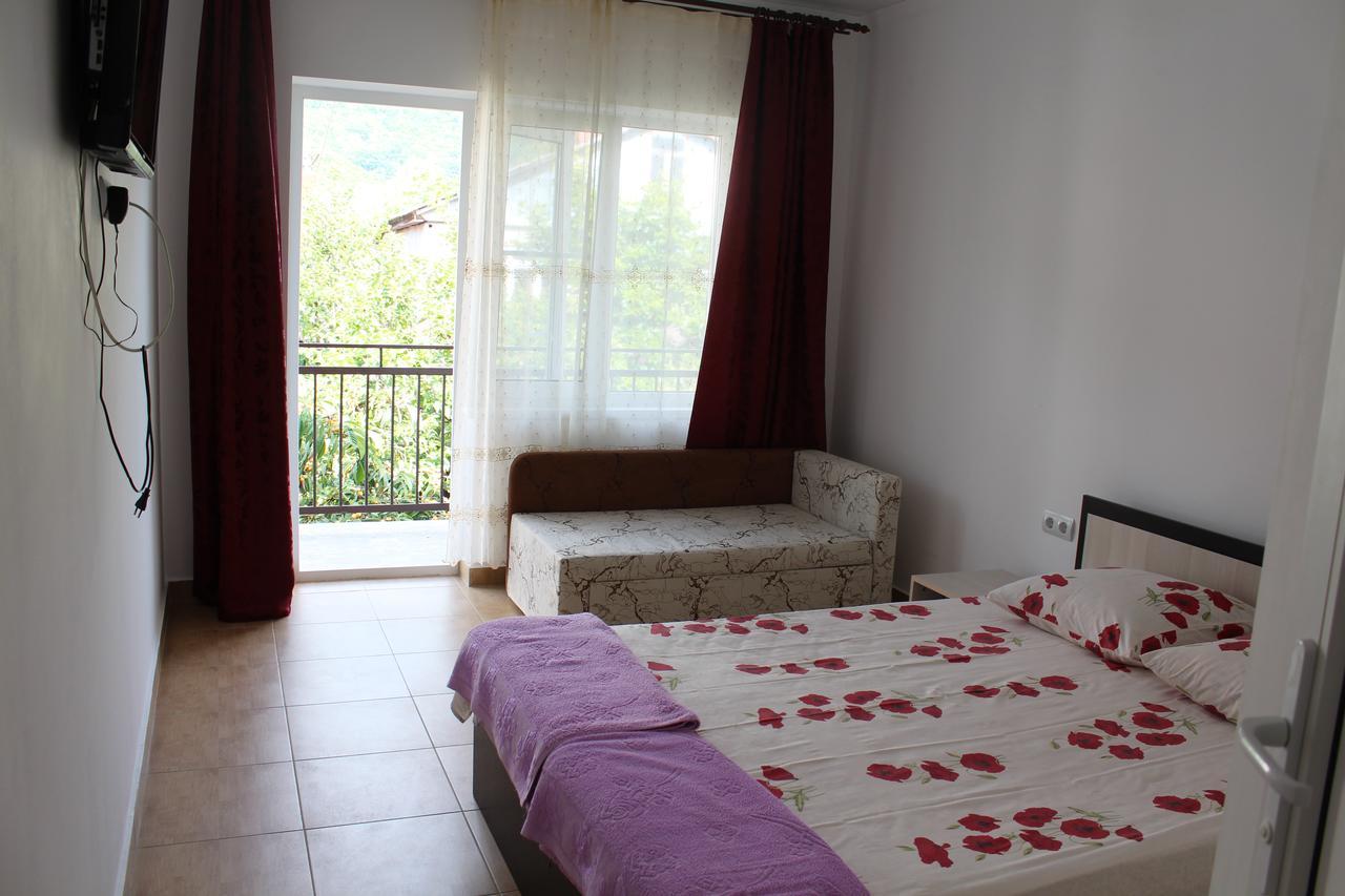 גגרה Guest House U Aleny מראה חיצוני תמונה