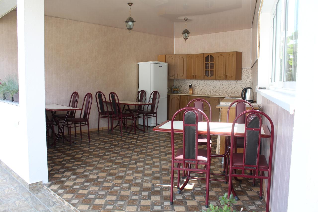 גגרה Guest House U Aleny מראה חיצוני תמונה